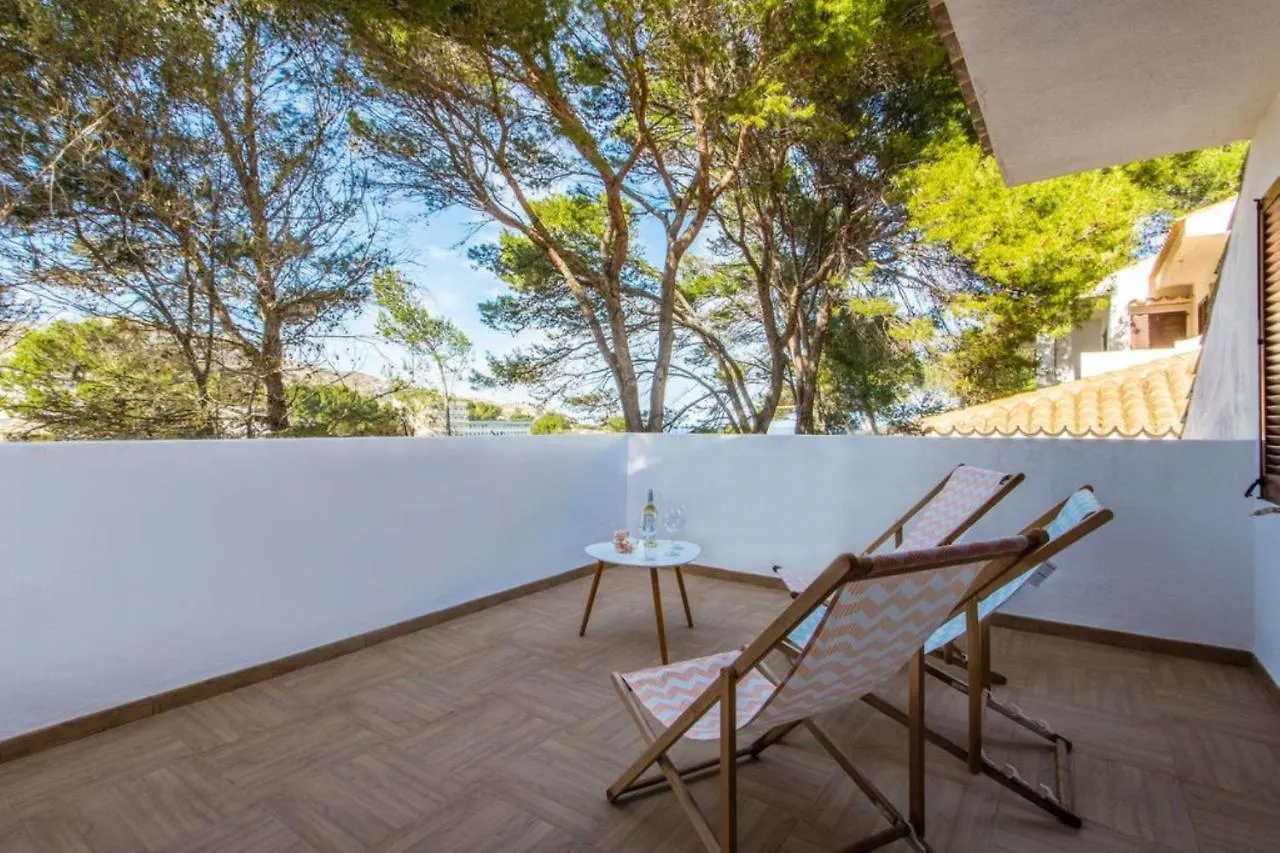 Can Botana 9 Cala de Sant Vicenc 0*,  Španělsko